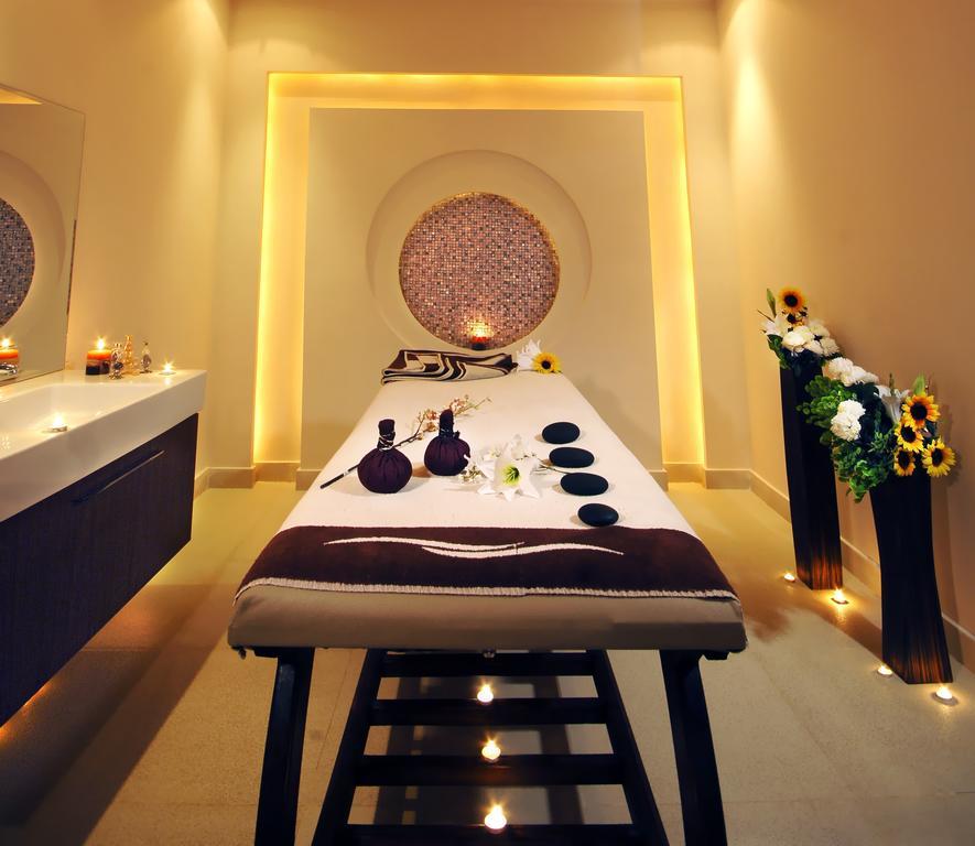 Hotel Tropitel Sahl Hasheesh Hurghada Exterior foto A spa treatment room