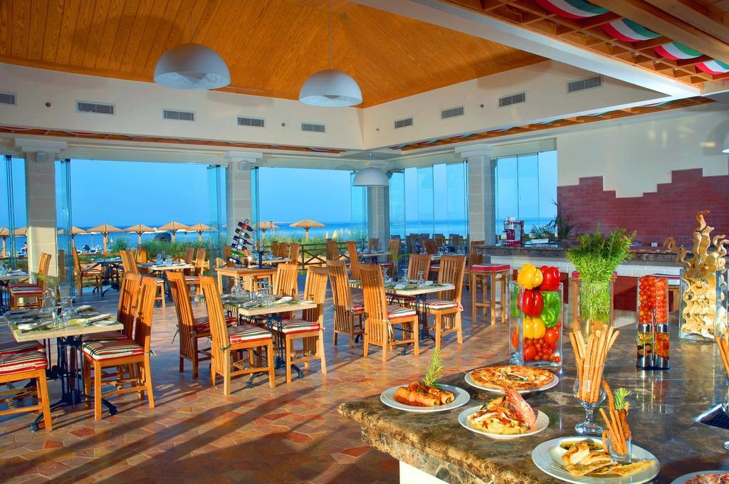 Hotel Tropitel Sahl Hasheesh Hurghada Exterior foto The restaurant at the hotel