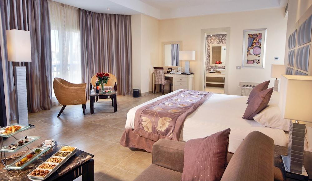 Hotel Tropitel Sahl Hasheesh Hurghada Exterior foto A room at the hotel