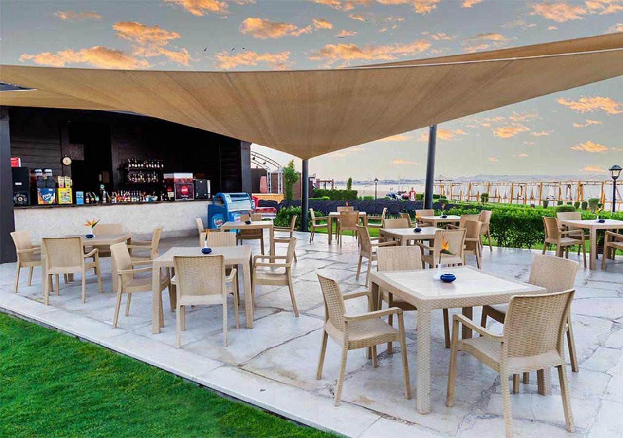 Hotel Tropitel Sahl Hasheesh Hurghada Exterior foto Sky Bar